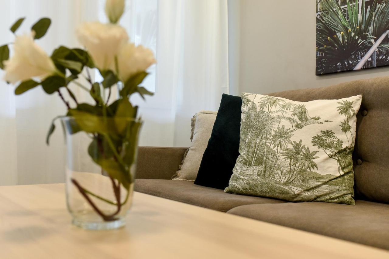 Spacious 1Br In The City Center - Amazing For Extended Stays Bukarest Exterior foto