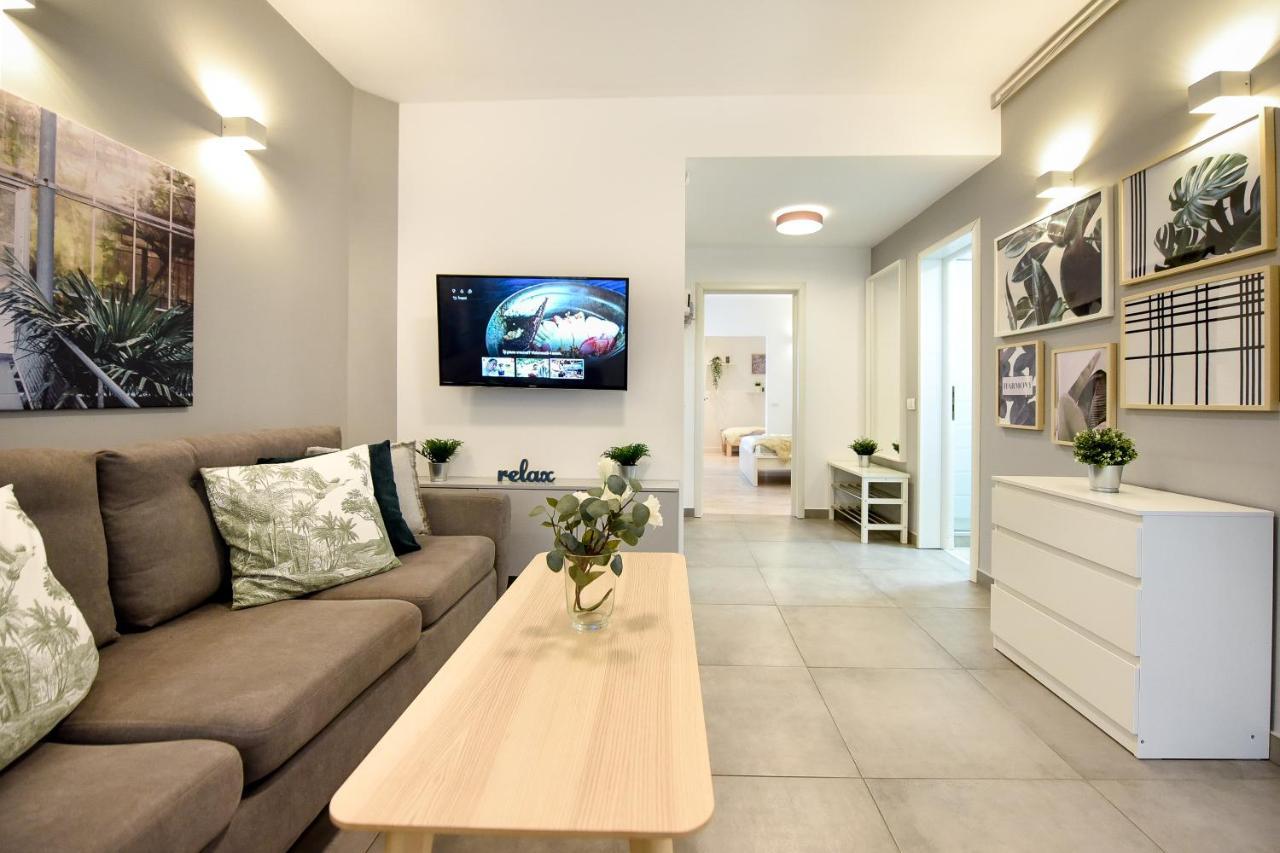 Spacious 1Br In The City Center - Amazing For Extended Stays Bukarest Exterior foto