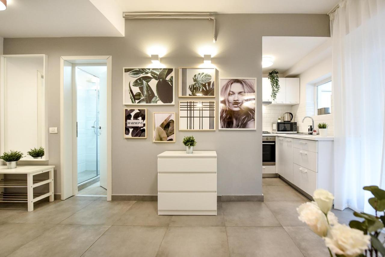 Spacious 1Br In The City Center - Amazing For Extended Stays Bukarest Exterior foto